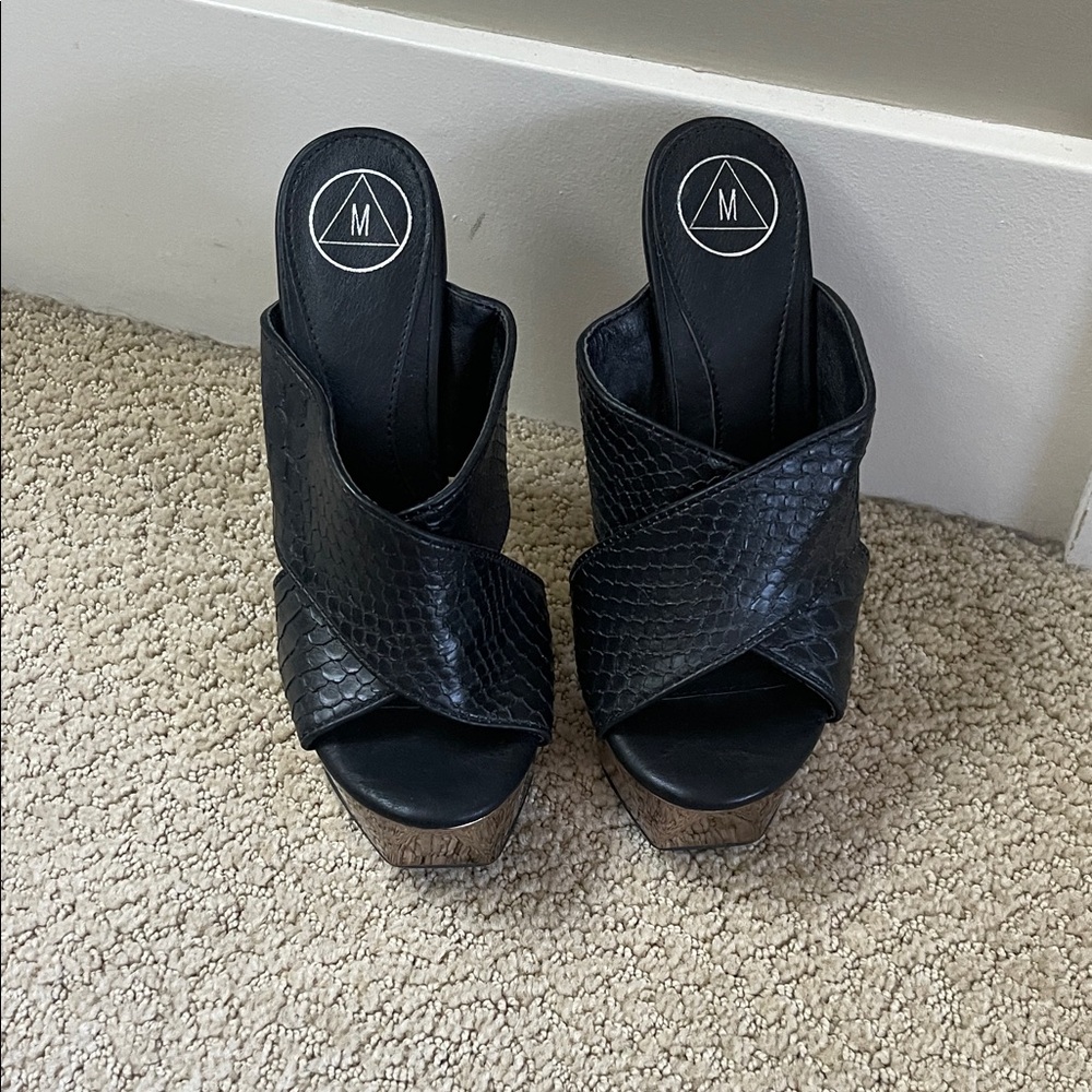 Missguided Black Textured Mules